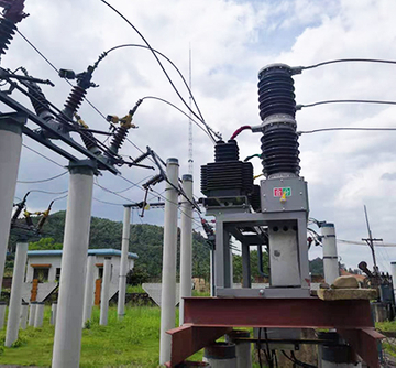 Outdoor 33kV Current Transformers (CTs) and Vacuum Circuit Breakers (VCBs) are critical components in medium-voltage electrical substations and switchgear. 